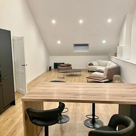 Crossborder Nest - De Standing Proche Du Circuit Spa-francorchamps Et Des Hautes-fagnes Verviers